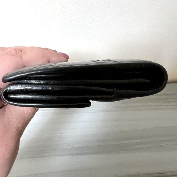 Gucci Guccissima Black Leather Wallet - Picture 8 of 10
